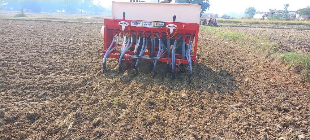 फर्टिलाइजर ड्रिल मशीन : आधुनिक खेती का कारगर यंत्र